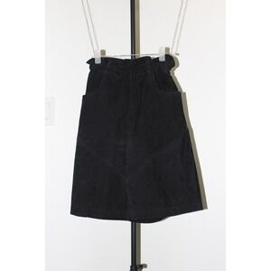 VTG Donna Pelle Black Suede Leather High Rise Paperbag Waist Shorts Medium